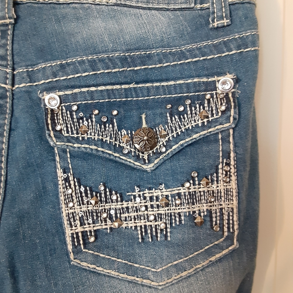 Request denim - Picture 2 of 3